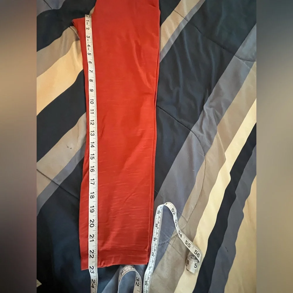 🍋 LIKE NEW Lululemon Time To Sweat Crop *23" - Stride Emboss Cayenne - Sz 6 - Picture 16 of 17